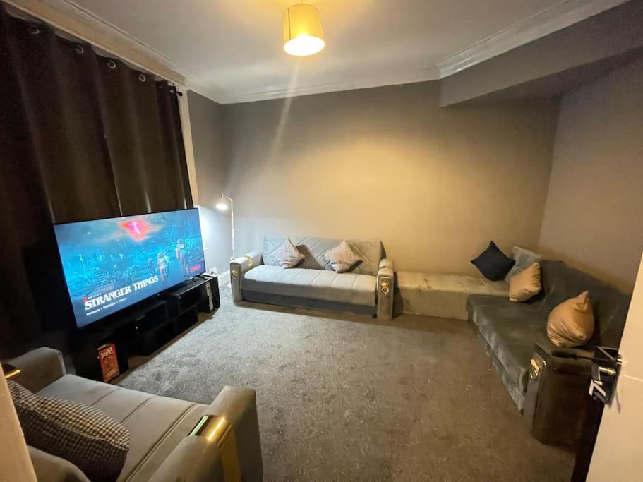 30 Percent Off Weekly Stays - 6 Bedroom House - 11 Beds Blackpool Exterior foto
