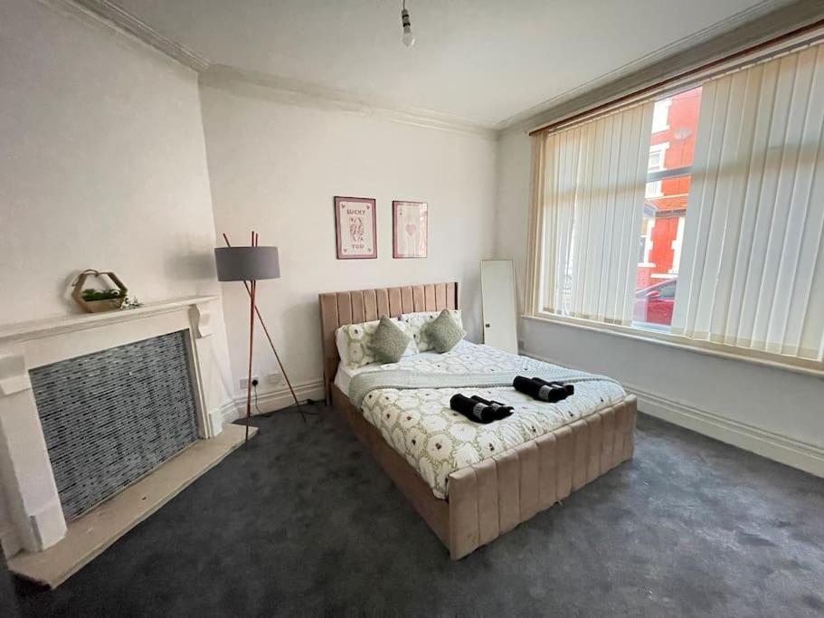 30 Percent Off Weekly Stays - 6 Bedroom House - 11 Beds Blackpool Exterior foto